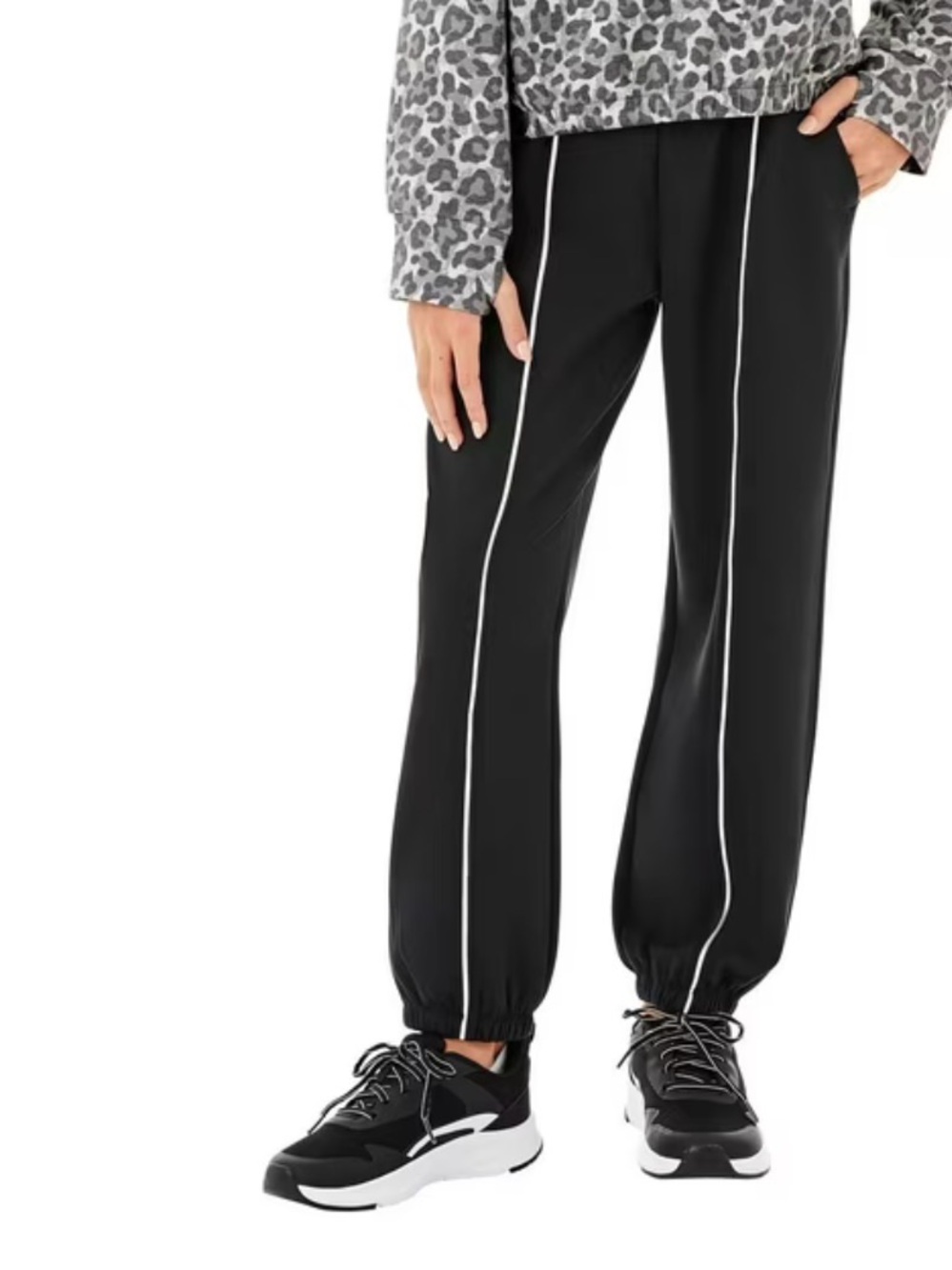 NWT! Member's Mark Girls Sandwash Jogger size 7/8 with white stripe detail
